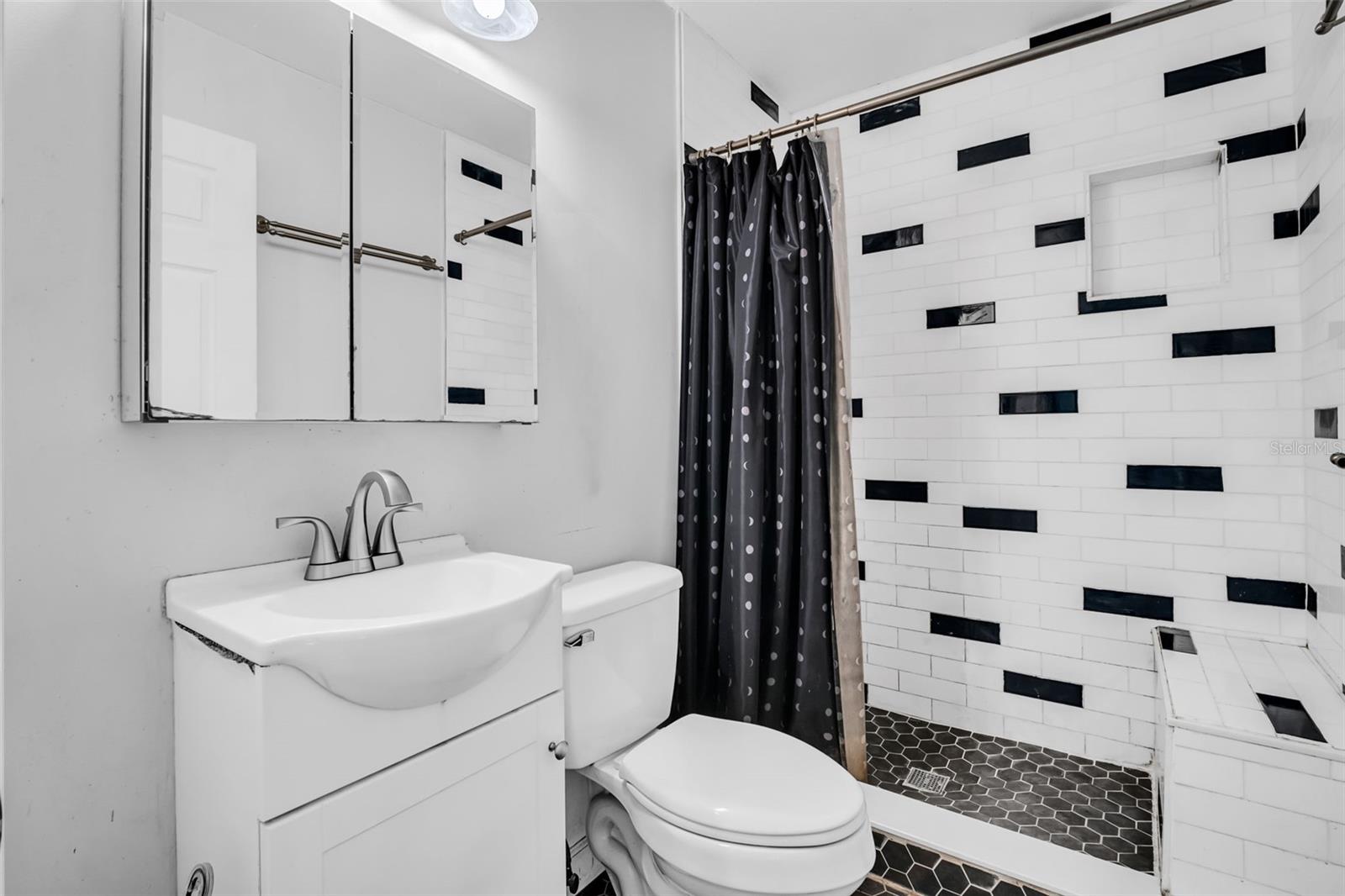 Image 35 of 68 For 301 Tavernier Drive