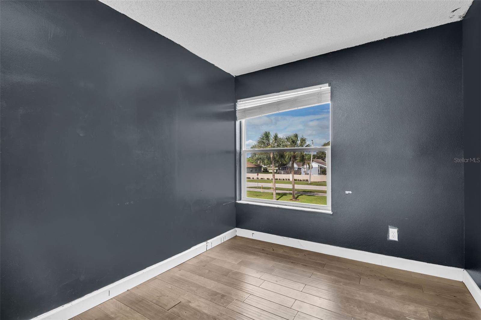 Image 37 of 68 For 301 Tavernier Drive