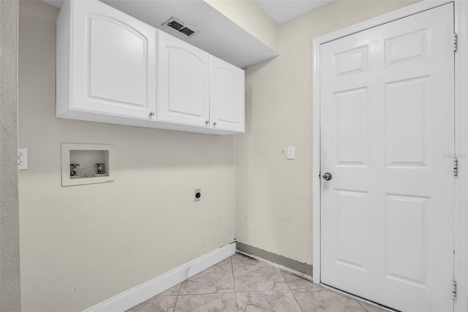 Image 40 of 68 For 301 Tavernier Drive