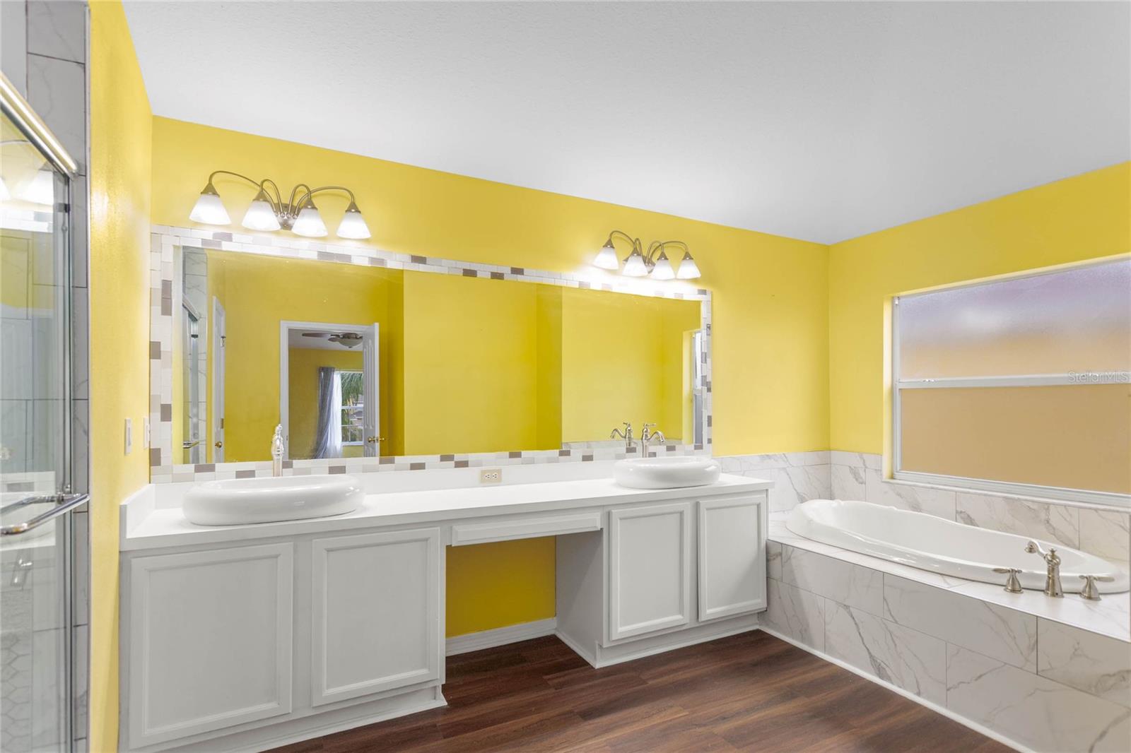 Image 19 of 43 For 27012 Sea Breeze Way