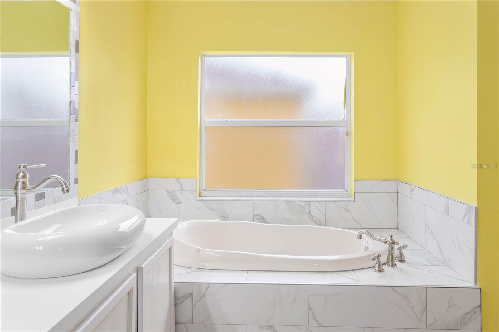 Image 20 of 43 For 27012 Sea Breeze Way