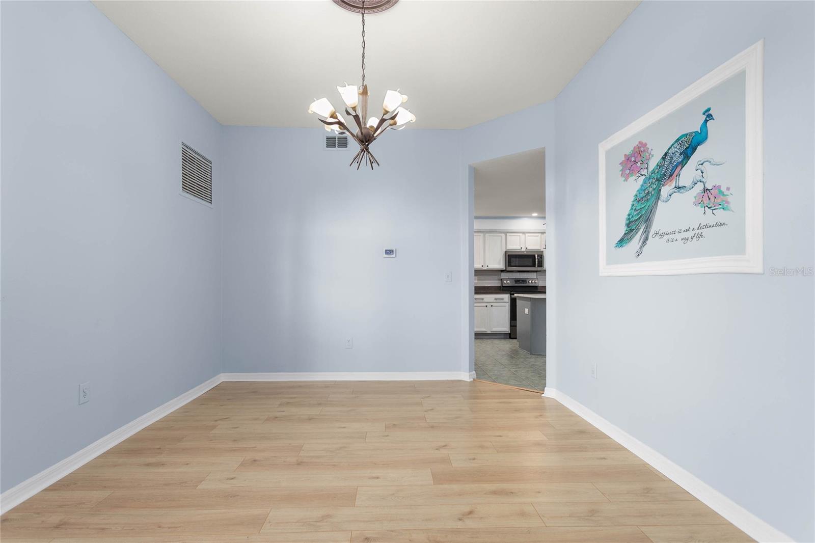 Image 3 of 43 For 27012 Sea Breeze Way