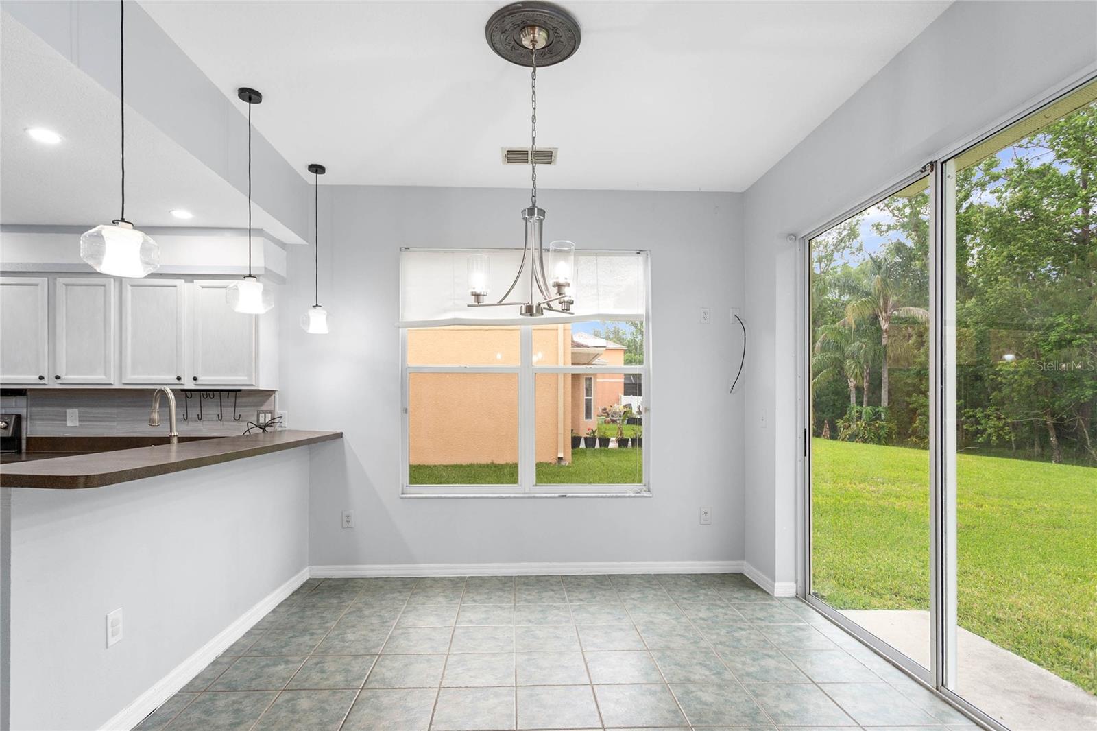 Image 9 of 43 For 27012 Sea Breeze Way