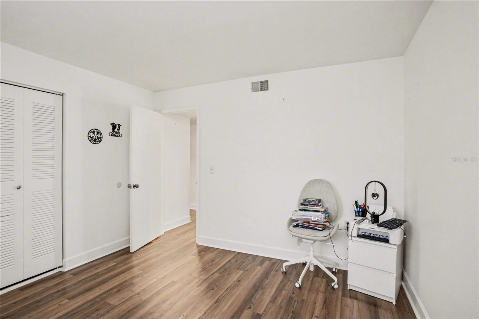 Image 17 of 27 For 9802 Lombard Court 102