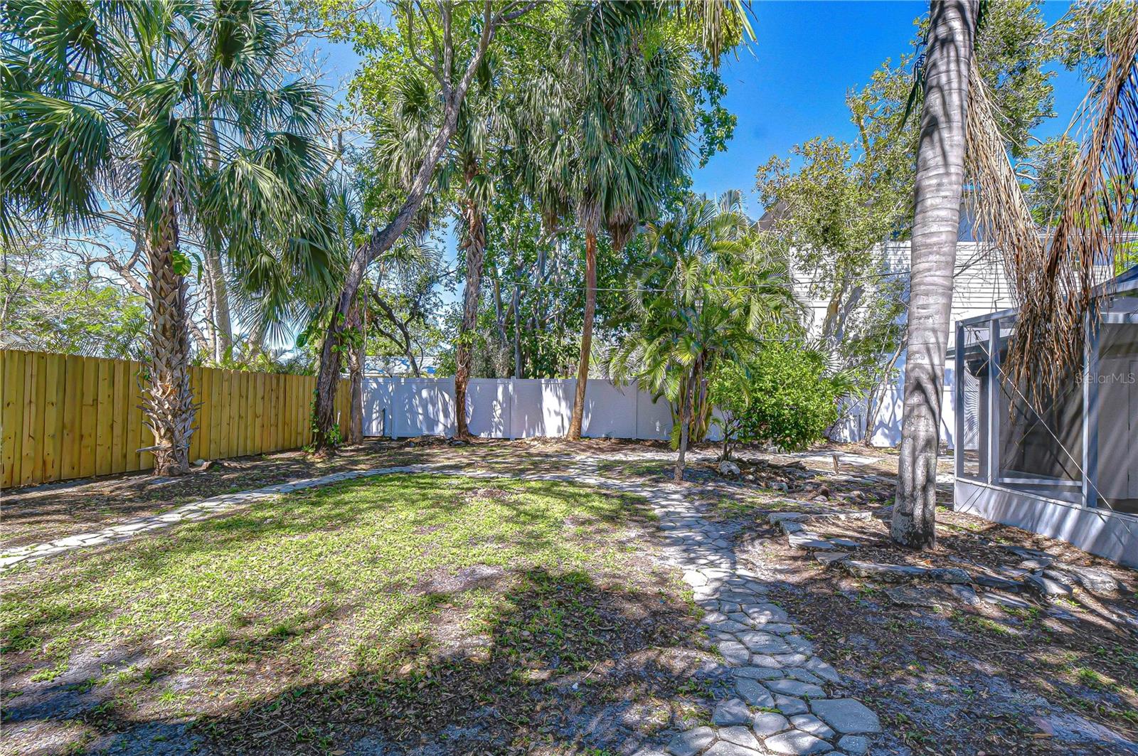 Image 33 of 54 For 4309 Renellie Drive