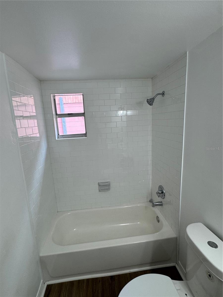 Image 13 of 14 For 2016 Clifton Street B