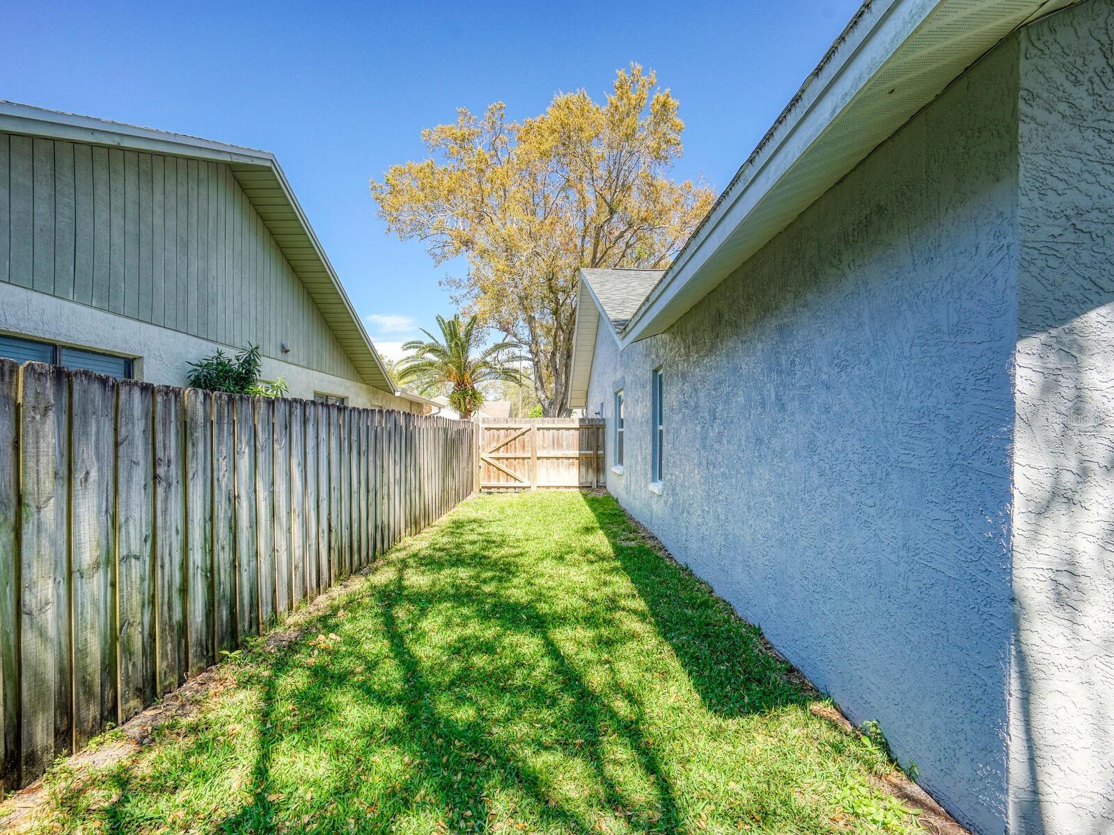 Image 38 of 42 For 2988 Pinewood Run