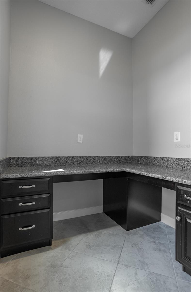 Image 26 of 54 For 11715 Navajo Sandstone Street