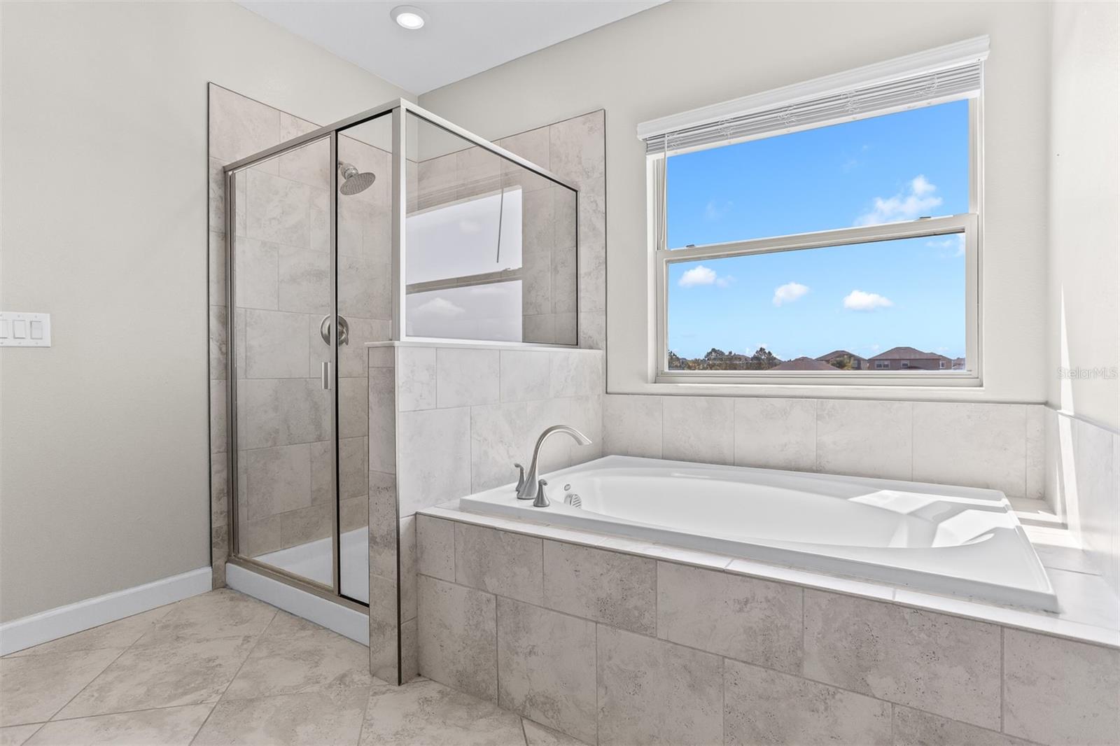 Image 42 of 54 For 11715 Navajo Sandstone Street