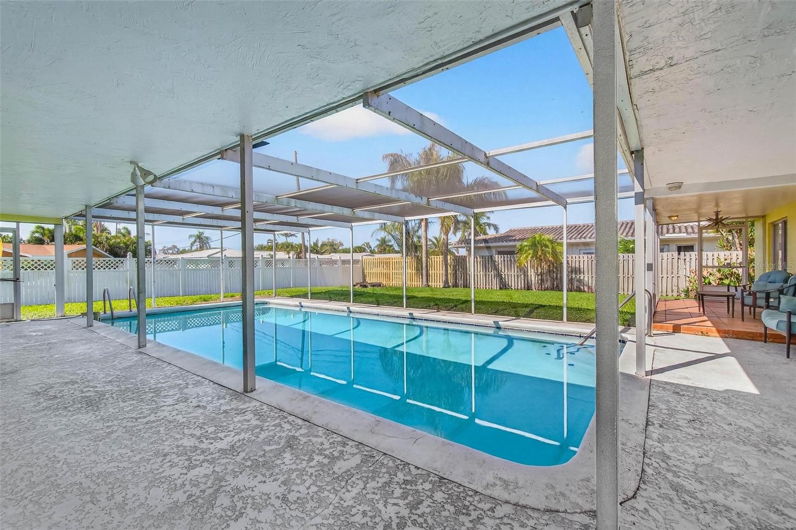 Image 33 of 43 For 10100 Commodore Drive