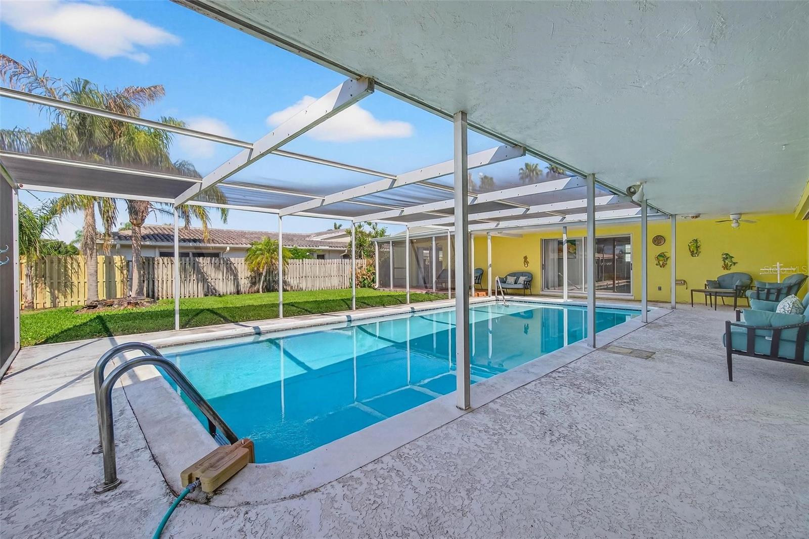 Image 34 of 43 For 10100 Commodore Drive