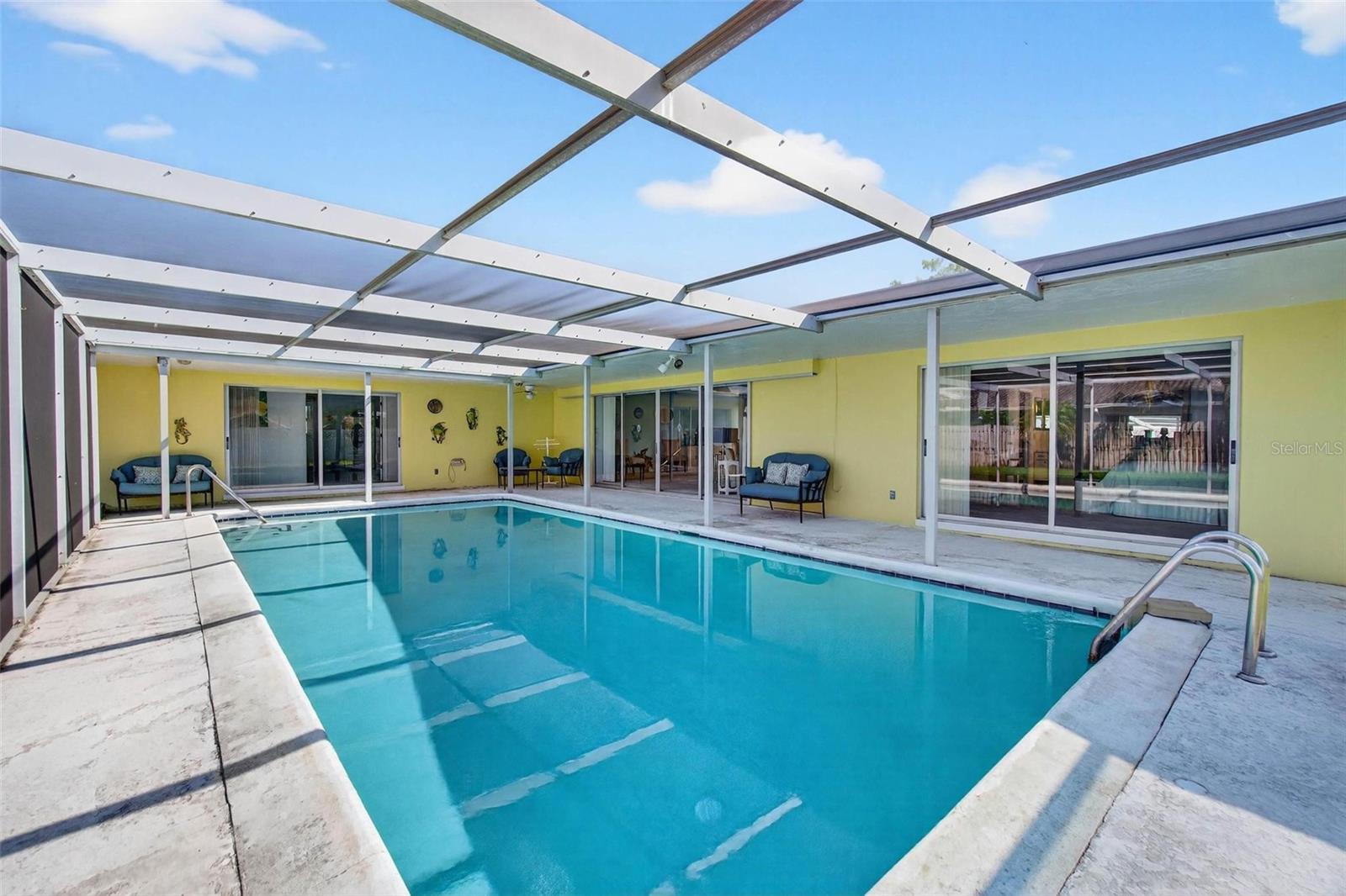 Image 35 of 43 For 10100 Commodore Drive