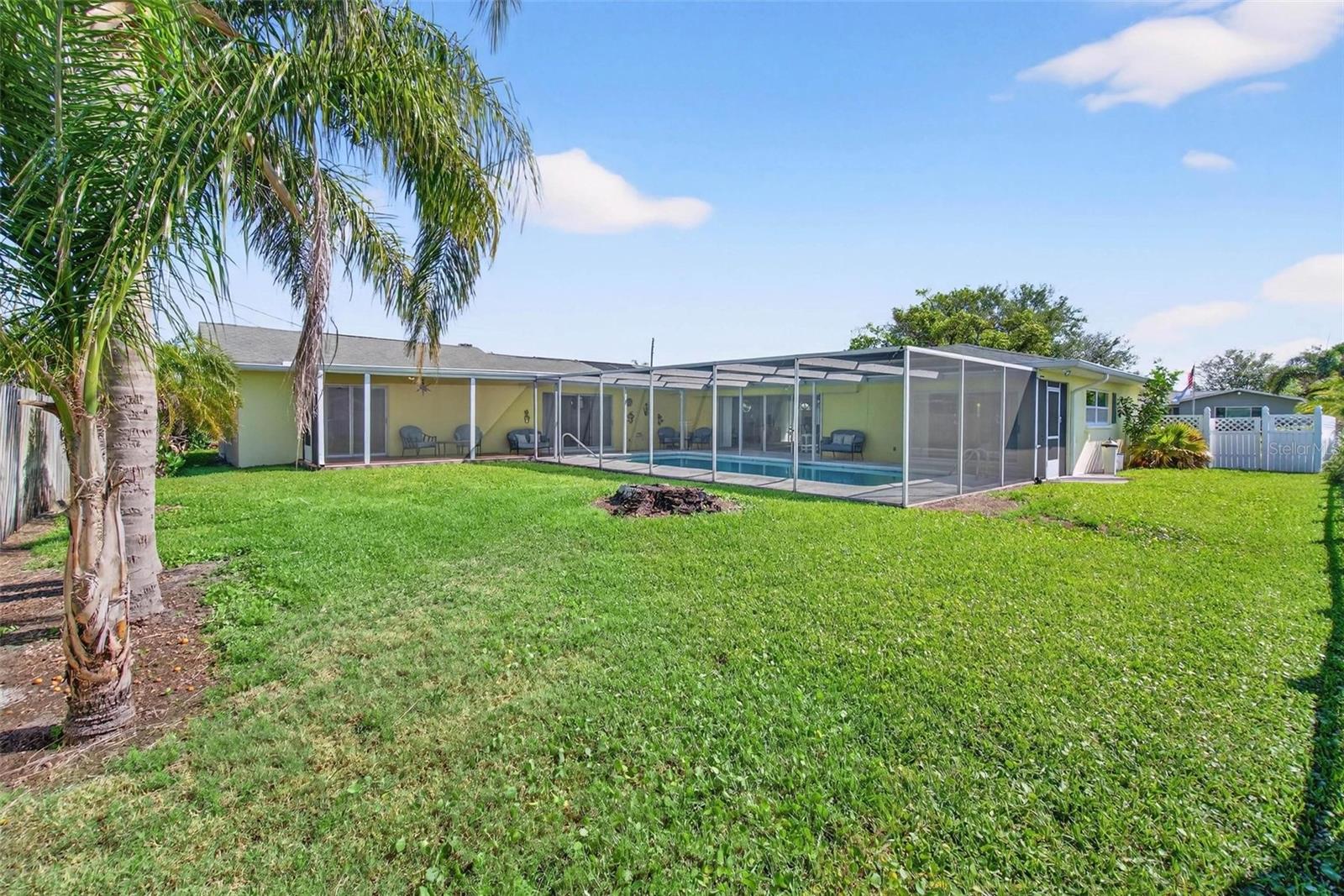 Image 37 of 43 For 10100 Commodore Drive