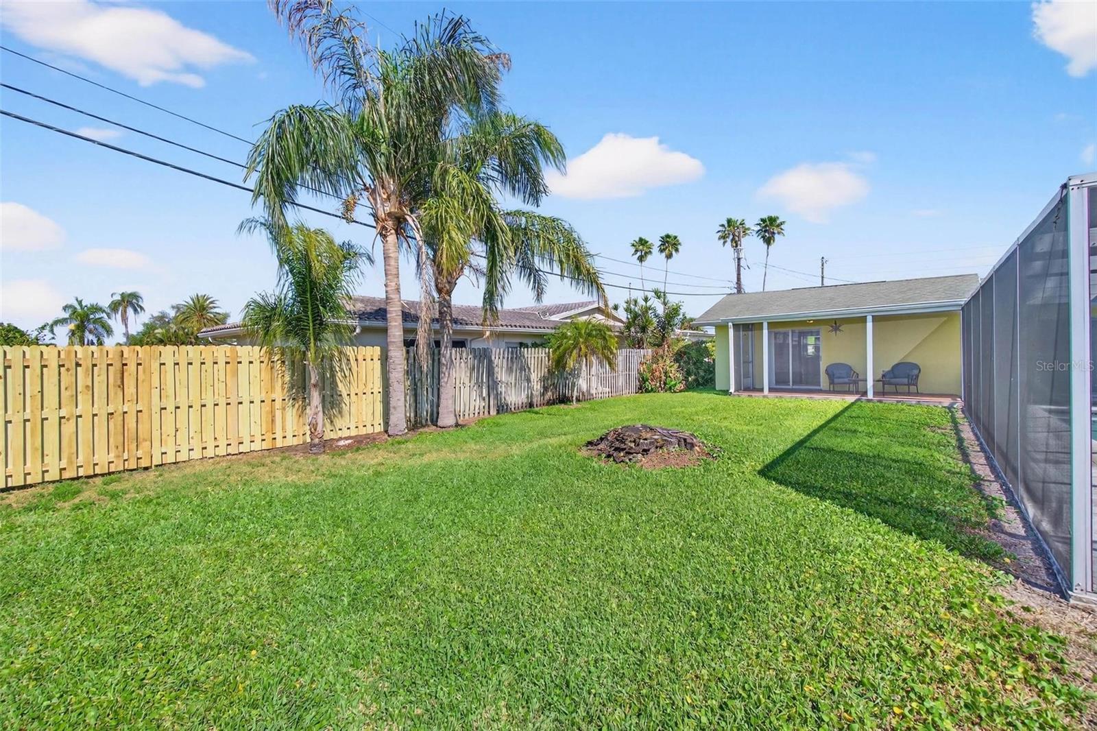 Image 38 of 43 For 10100 Commodore Drive