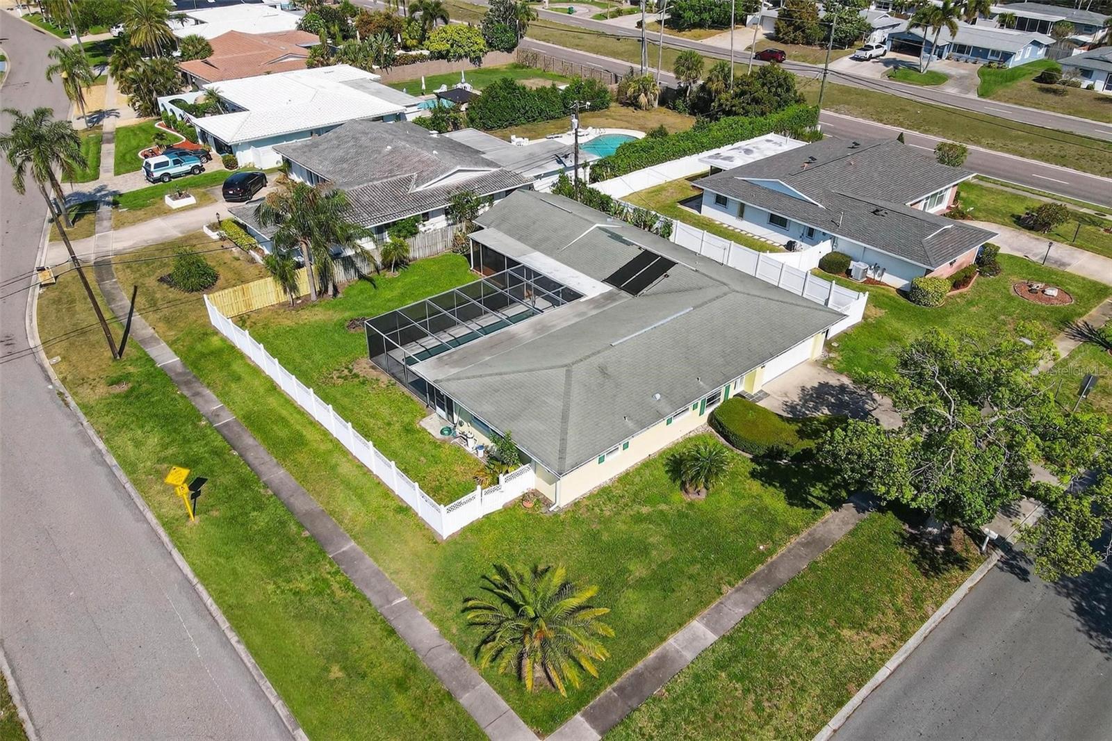 Image 39 of 43 For 10100 Commodore Drive