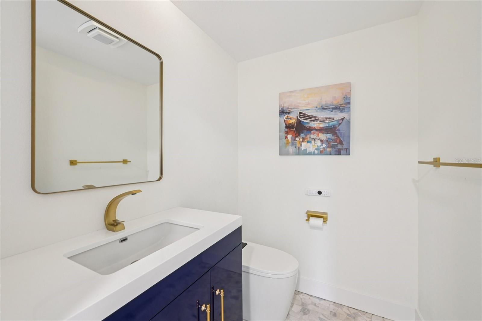 Image 21 of 46 For 2450 Harbourside Drive 244