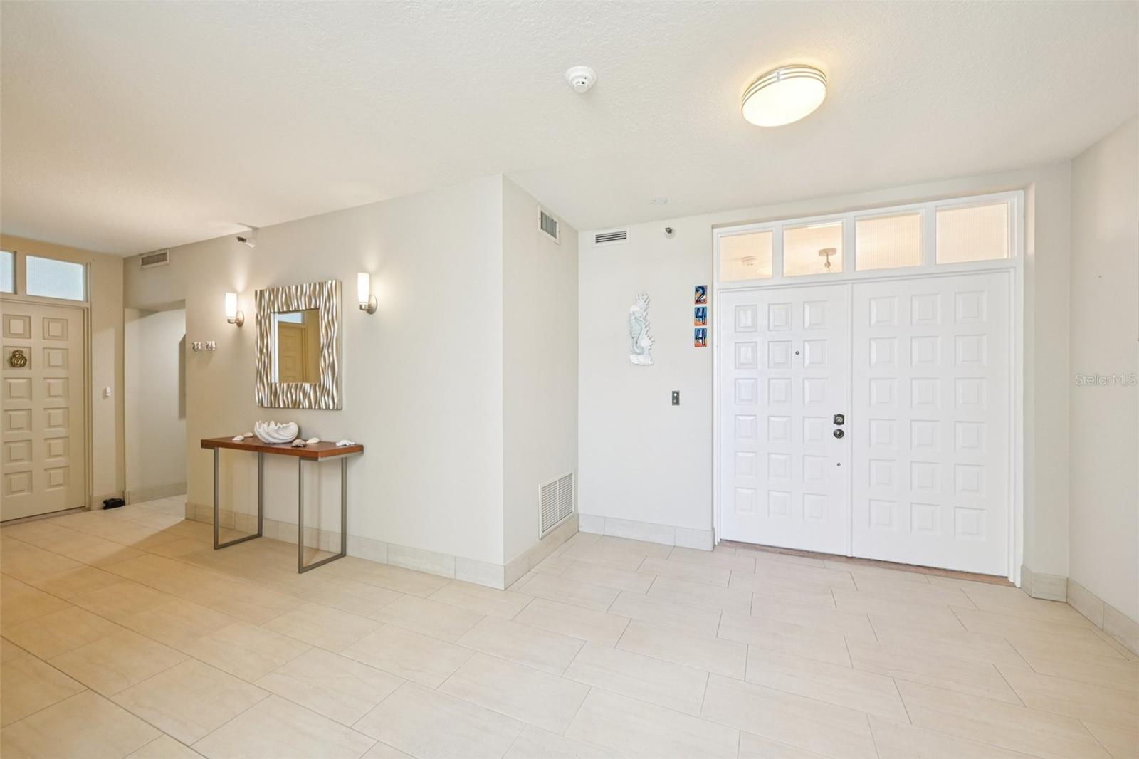 Image 22 of 46 For 2450 Harbourside Drive 244