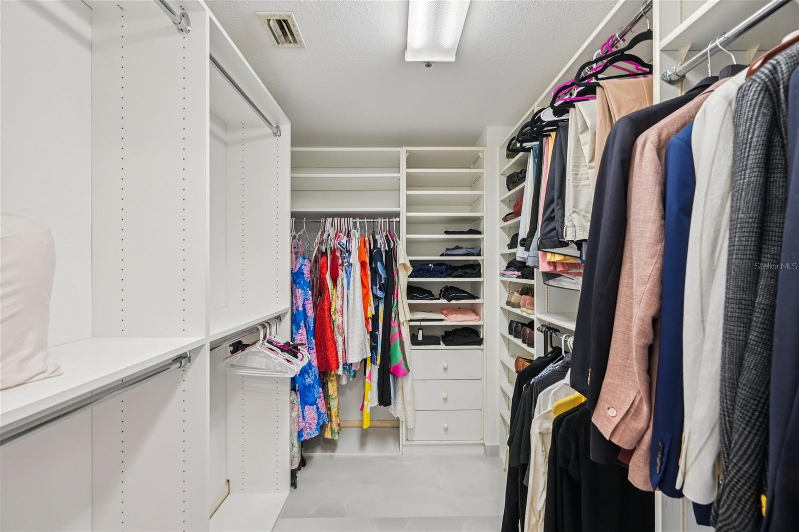 Image 24 of 46 For 2450 Harbourside Drive 244