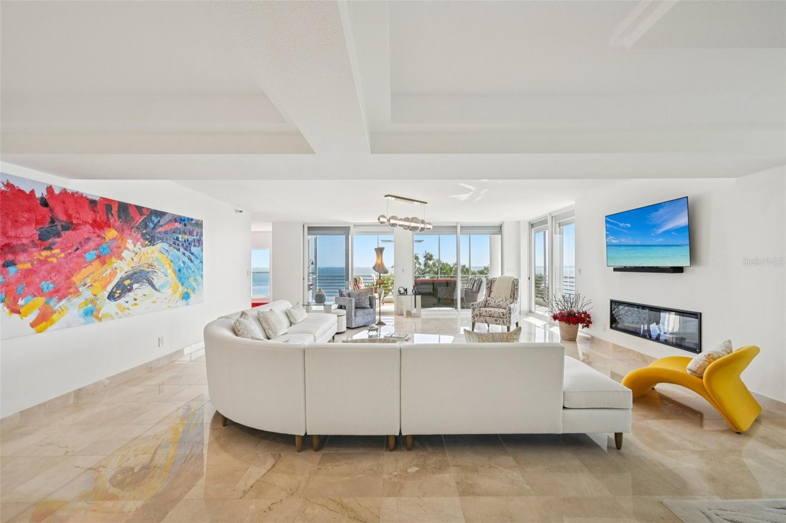 Image 4 of 46 For 2450 Harbourside Drive 244