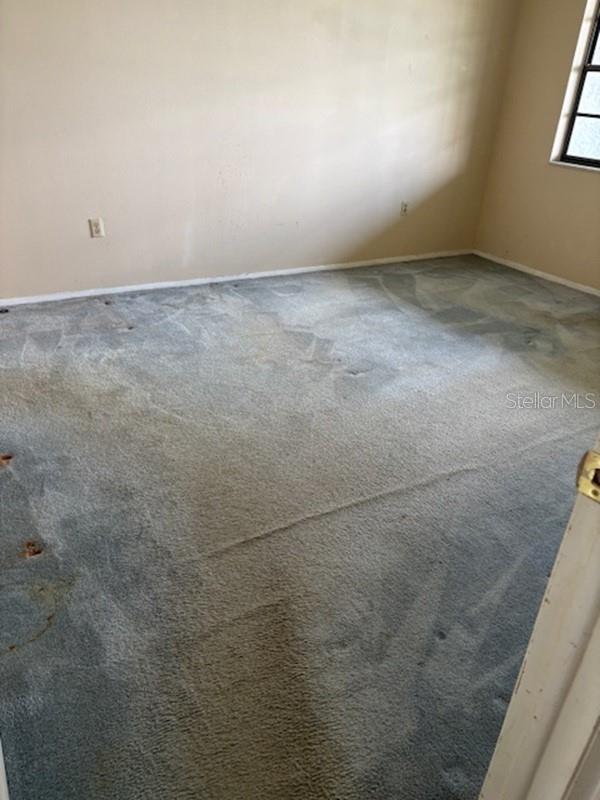 Listing photo id 3 for 2980 Haines Bayshore Road 109