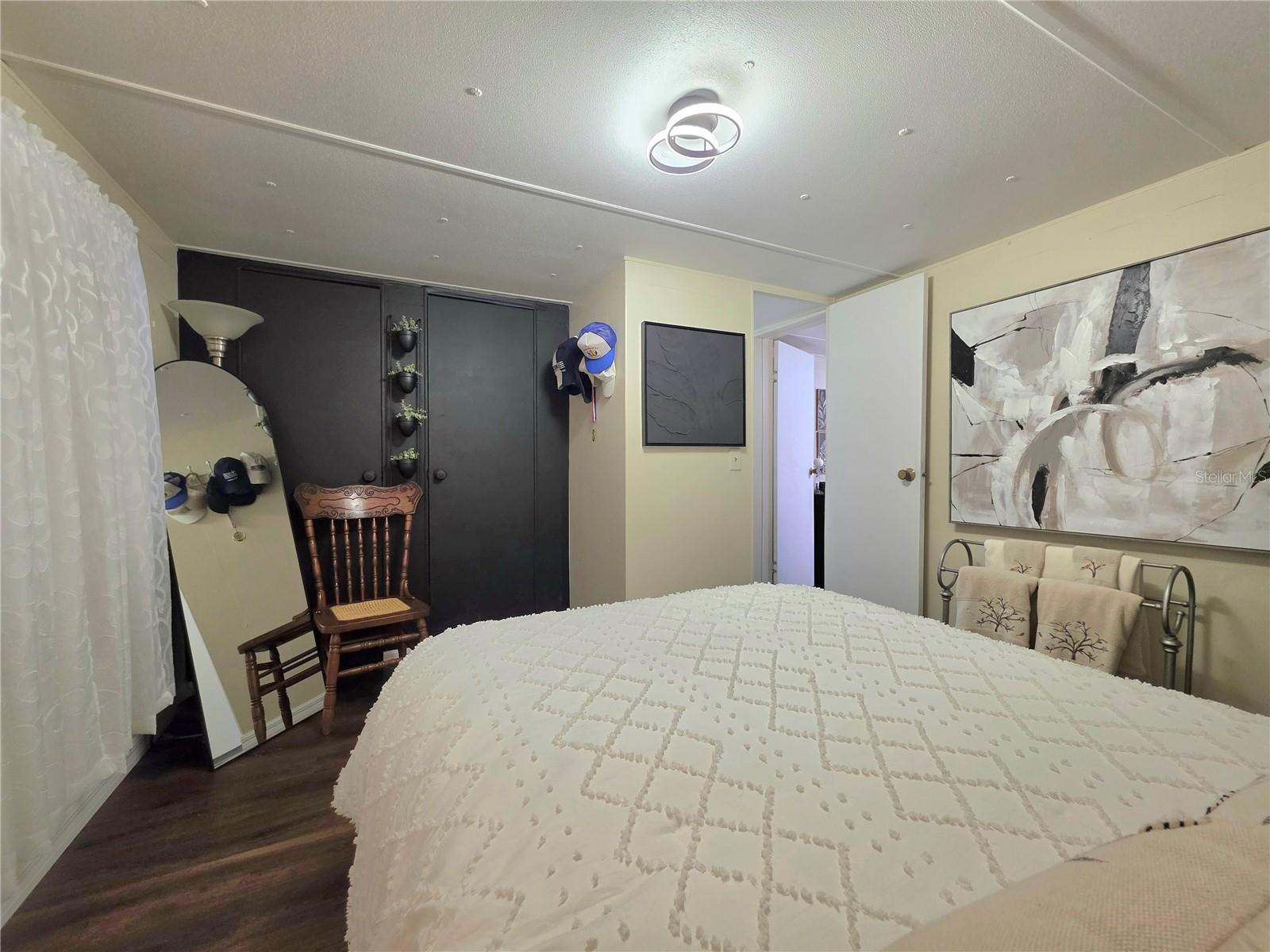 Image 24 of 62 For 37135 Sandra Avenue