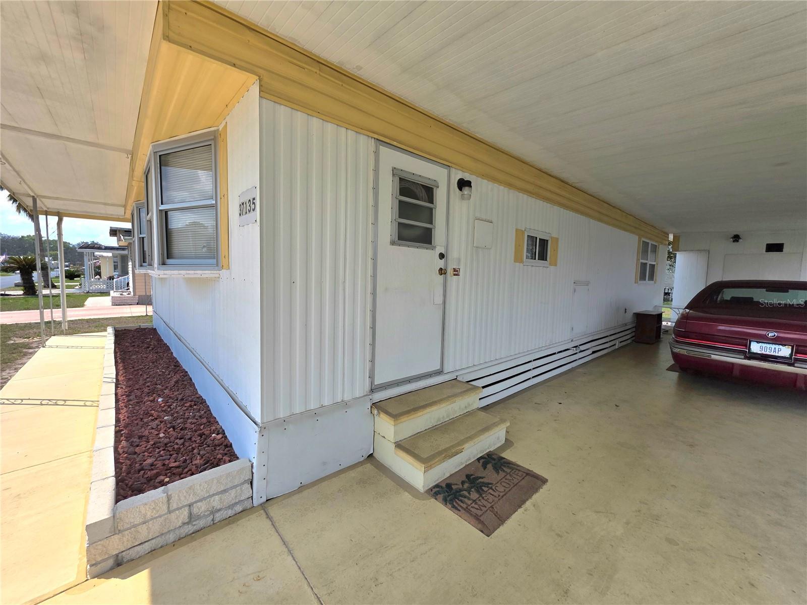 Image 8 of 62 For 37135 Sandra Avenue