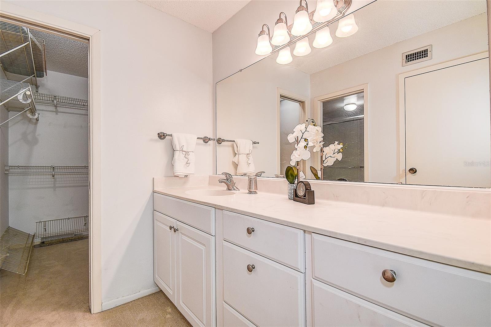 Image 12 of 45 For 12300 Vonn Road 7203