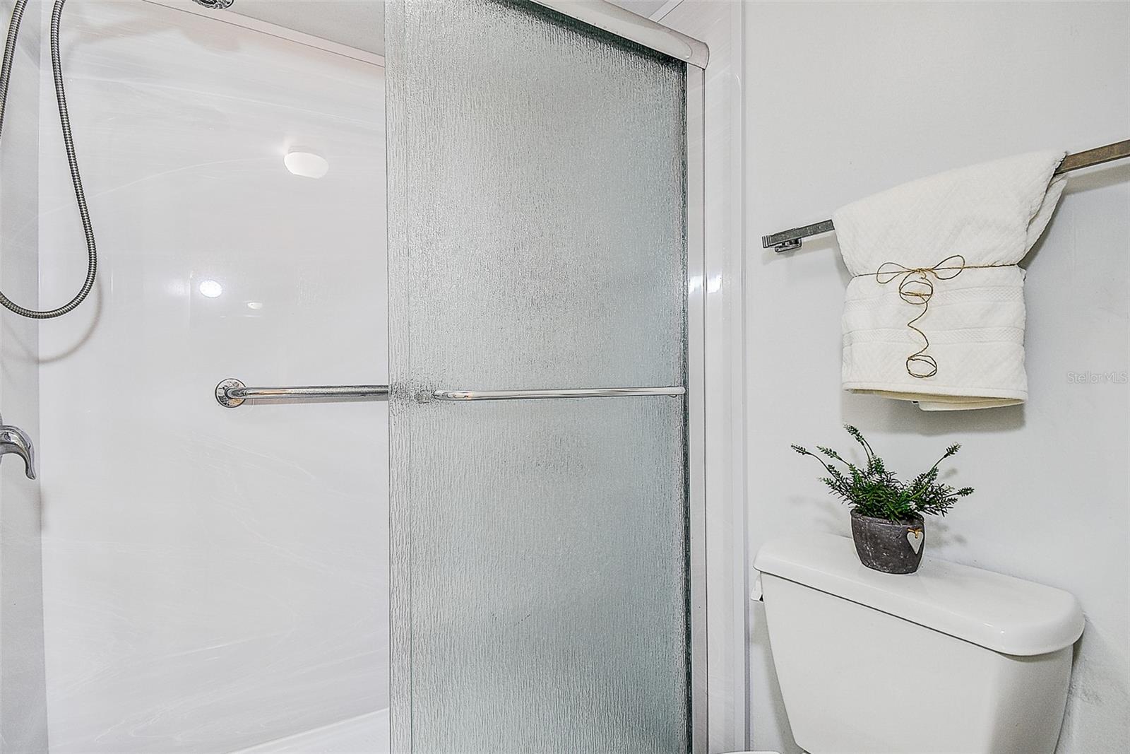 Image 14 of 45 For 12300 Vonn Road 7203