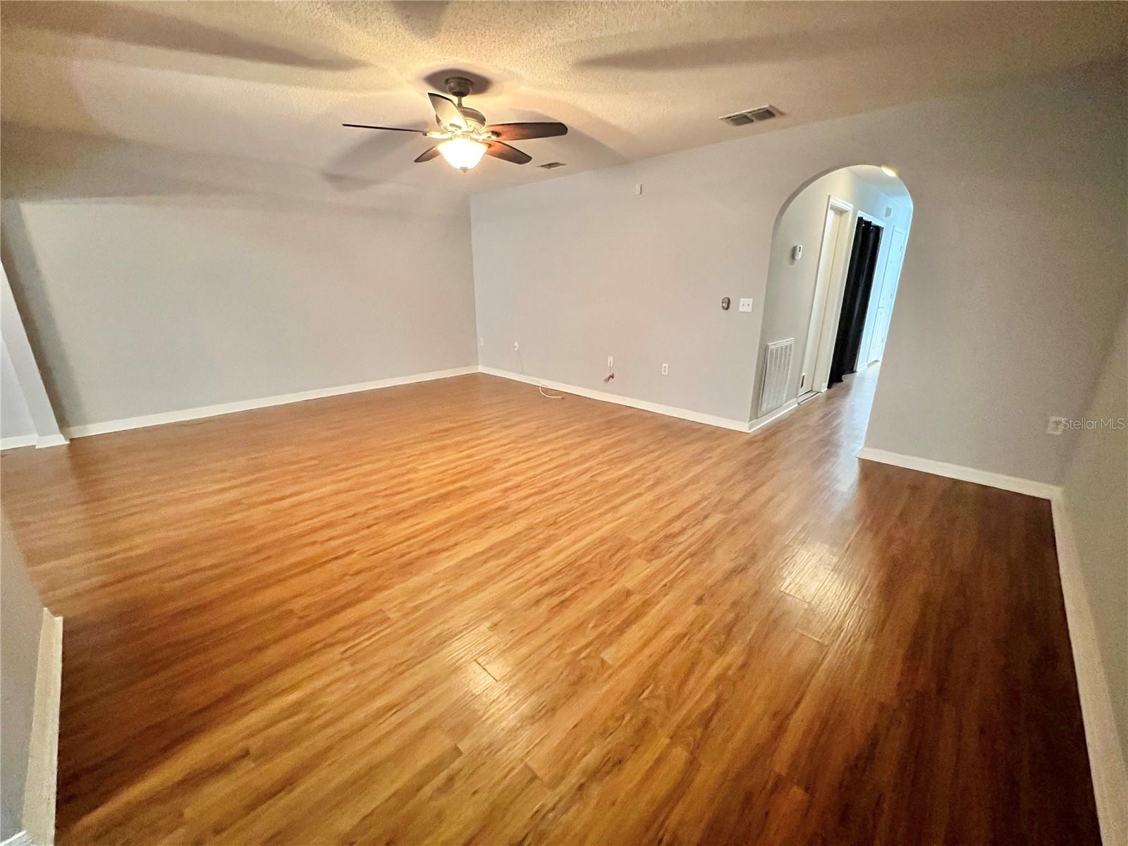 Image 5 of 26 For 4679 Ashburn Square Drive