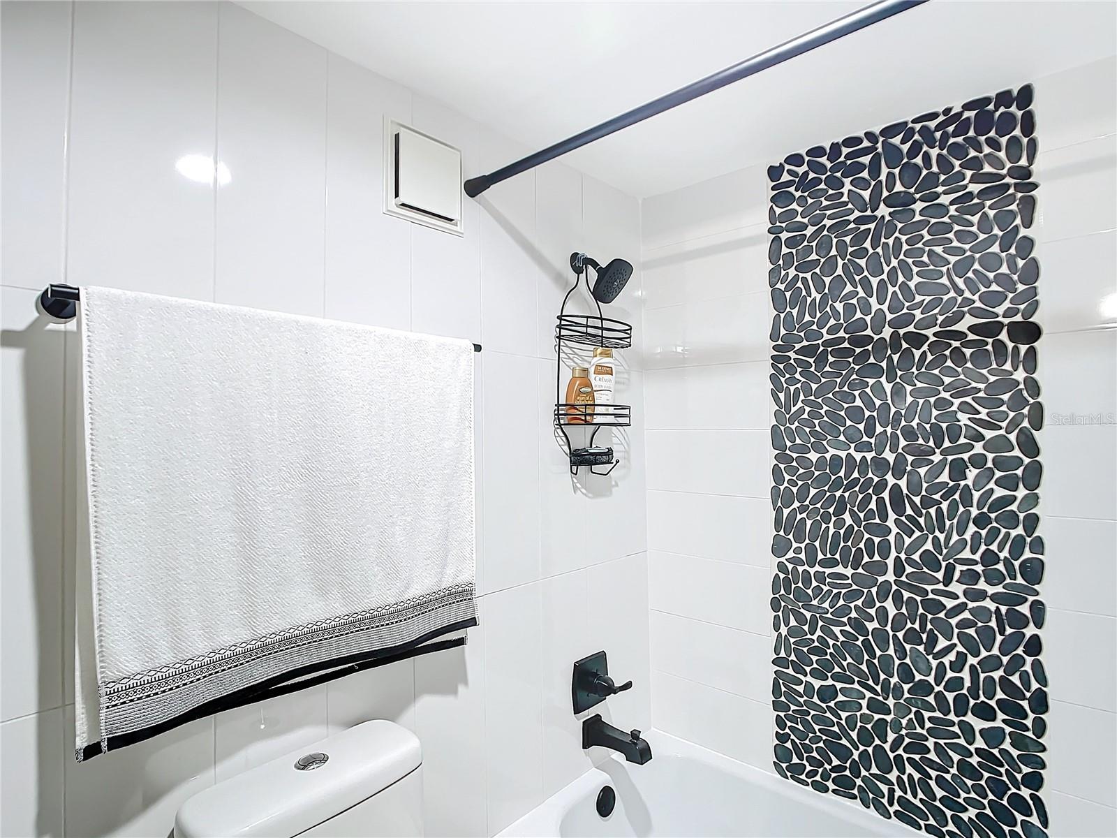 Image 14 of 40 For 14130 Rosemary Lane 3215