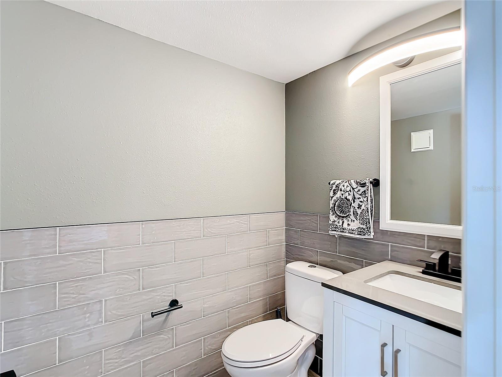 Image 17 of 40 For 14130 Rosemary Lane 3215