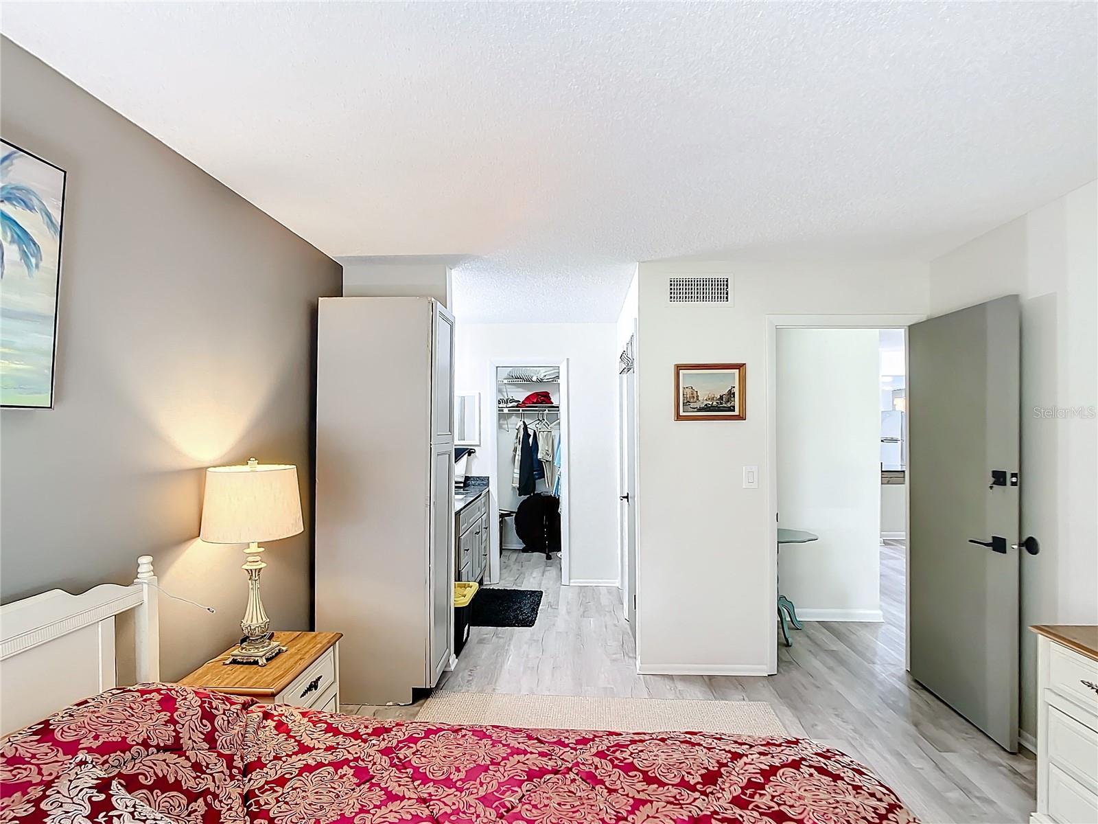 Image 9 of 40 For 14130 Rosemary Lane 3215