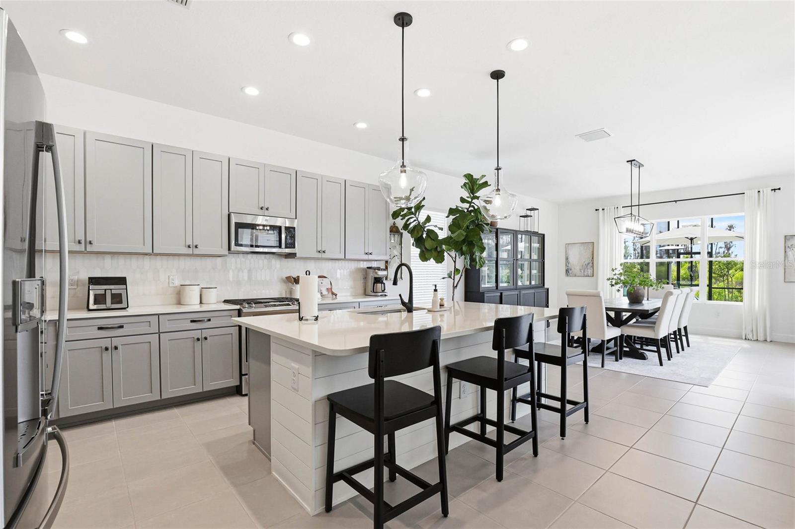 Image 18 of 88 For 32490 Tree Of Life Avenue