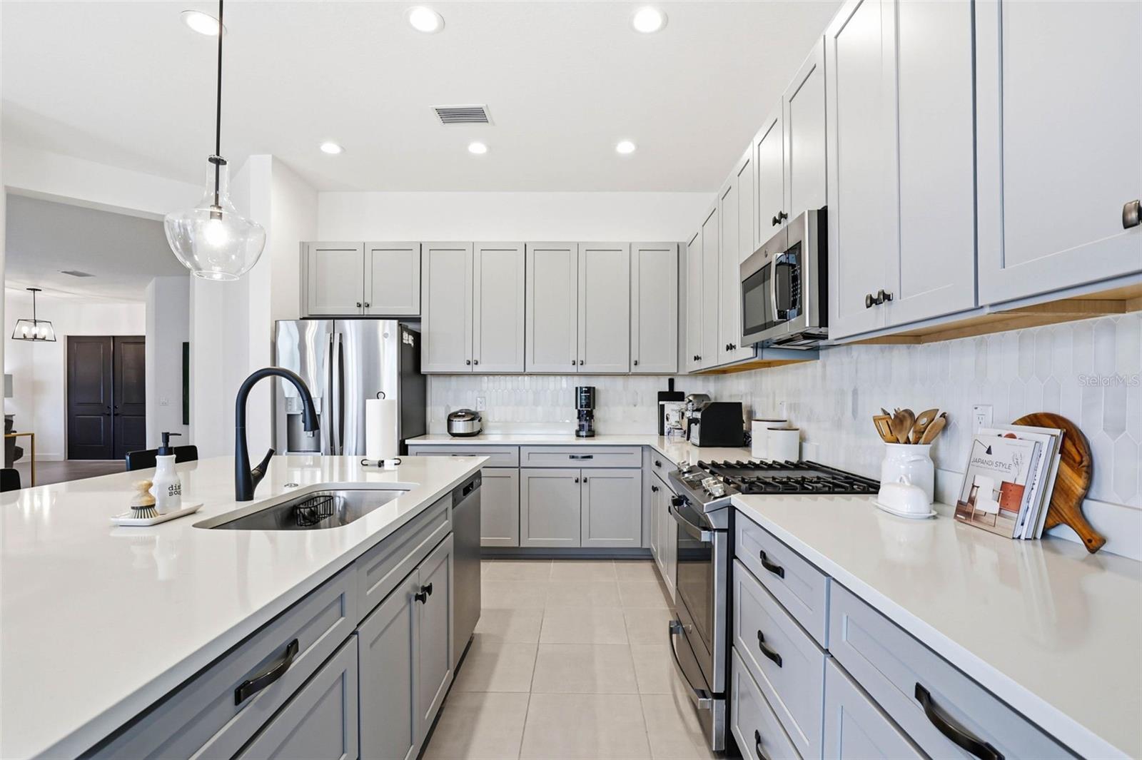 Image 25 of 88 For 32490 Tree Of Life Avenue