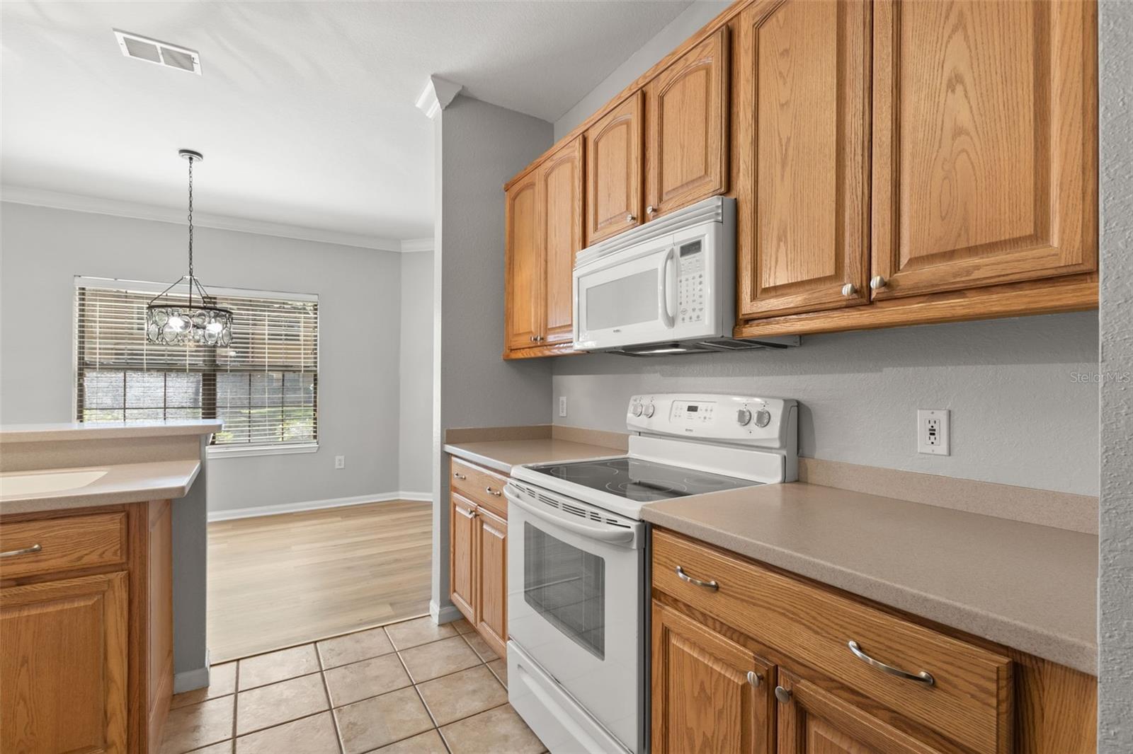 Image 13 of 38 For 2200 Tuscany Trace 15