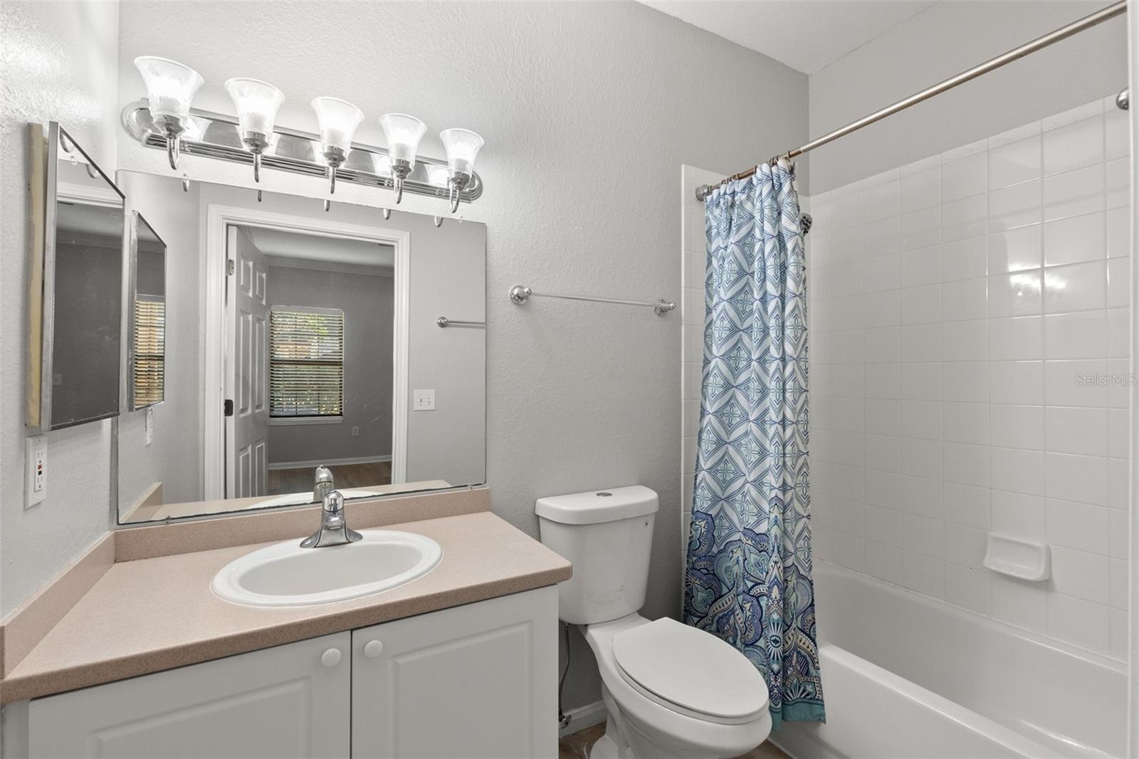 Image 26 of 38 For 2200 Tuscany Trace 15