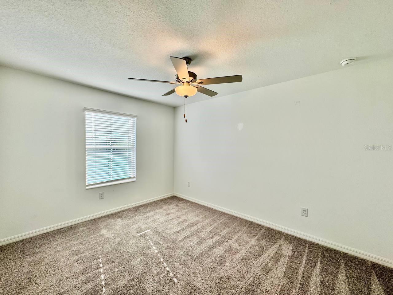 Image 16 of 39 For 6093 Acara Lane