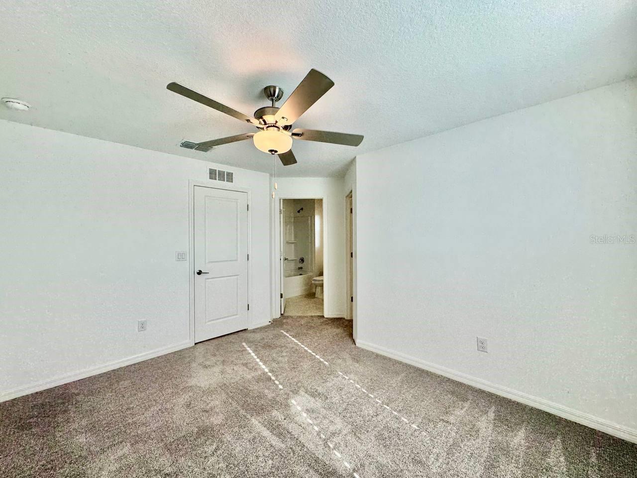 Image 18 of 39 For 6093 Acara Lane