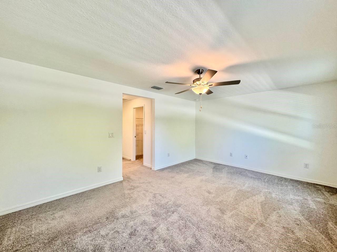 Image 24 of 39 For 6093 Acara Lane