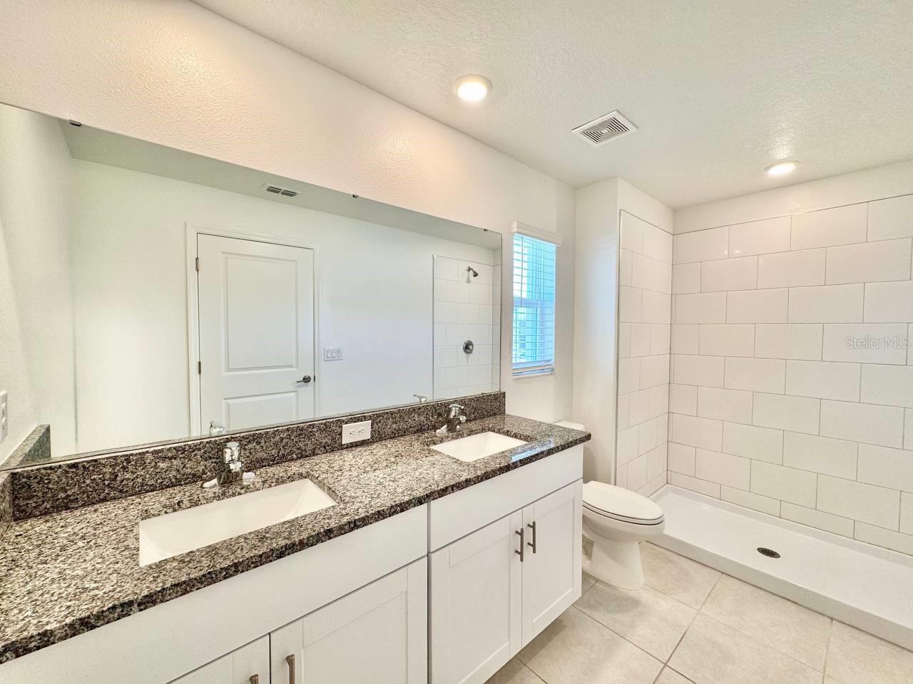 Image 27 of 39 For 6093 Acara Lane