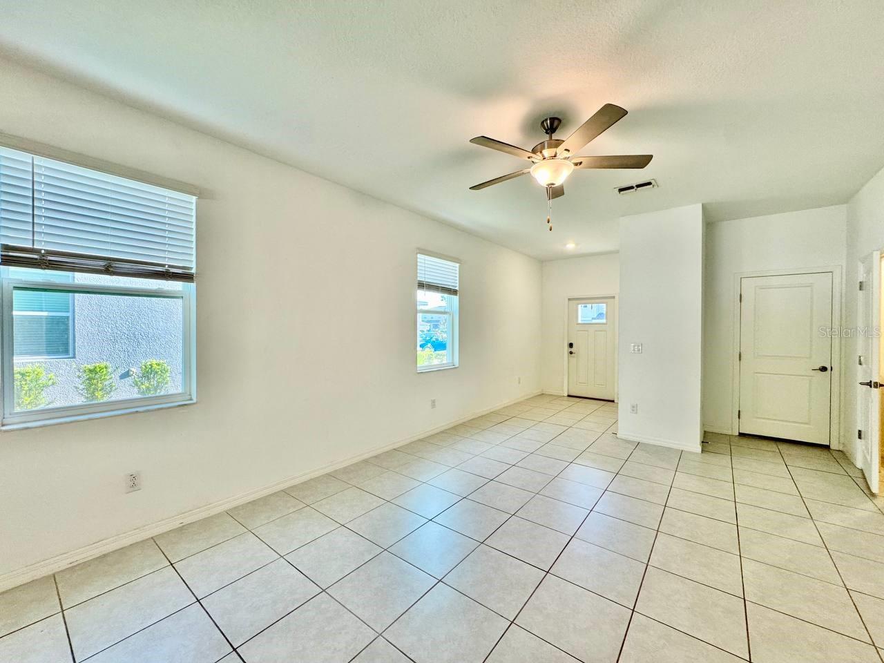 Image 7 of 39 For 6093 Acara Lane