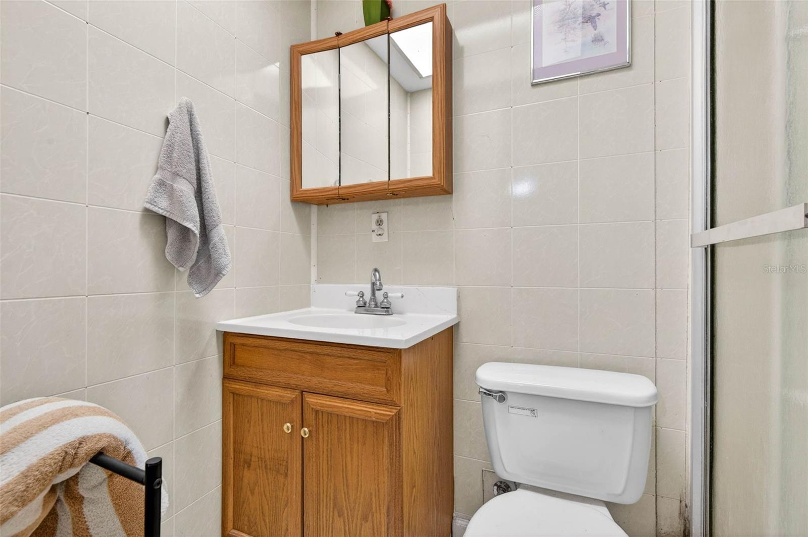 Image 13 of 20 For 1417 Yukon Street