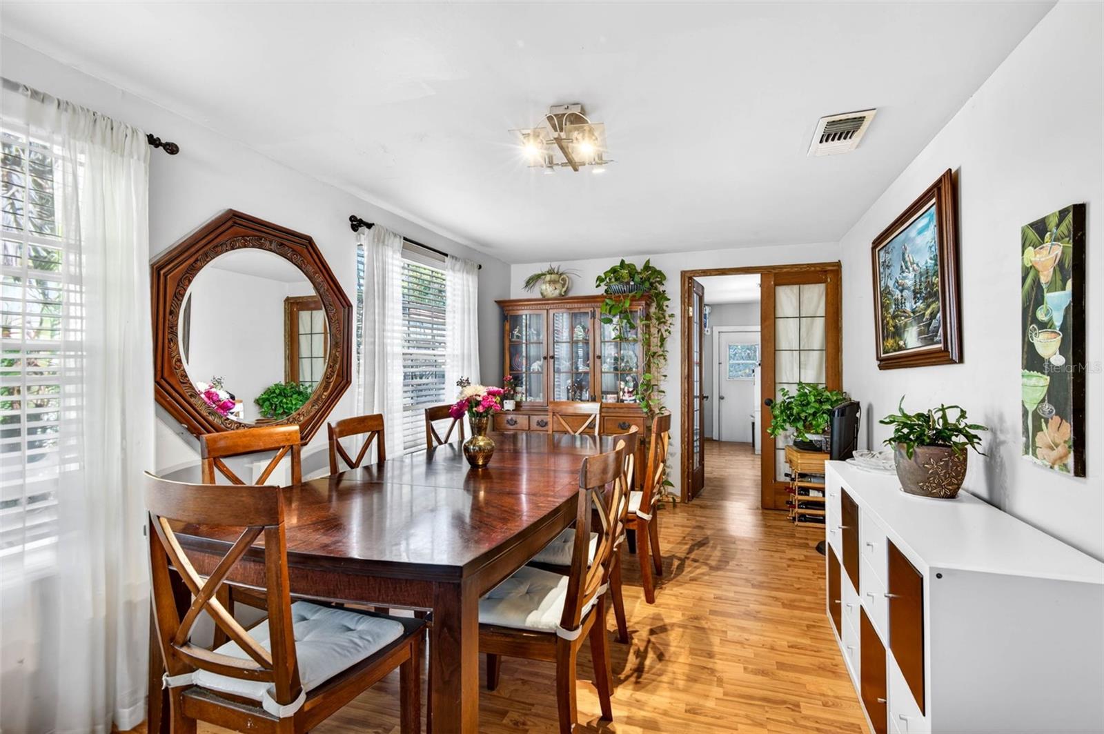 Image 7 of 20 For 1417 Yukon Street