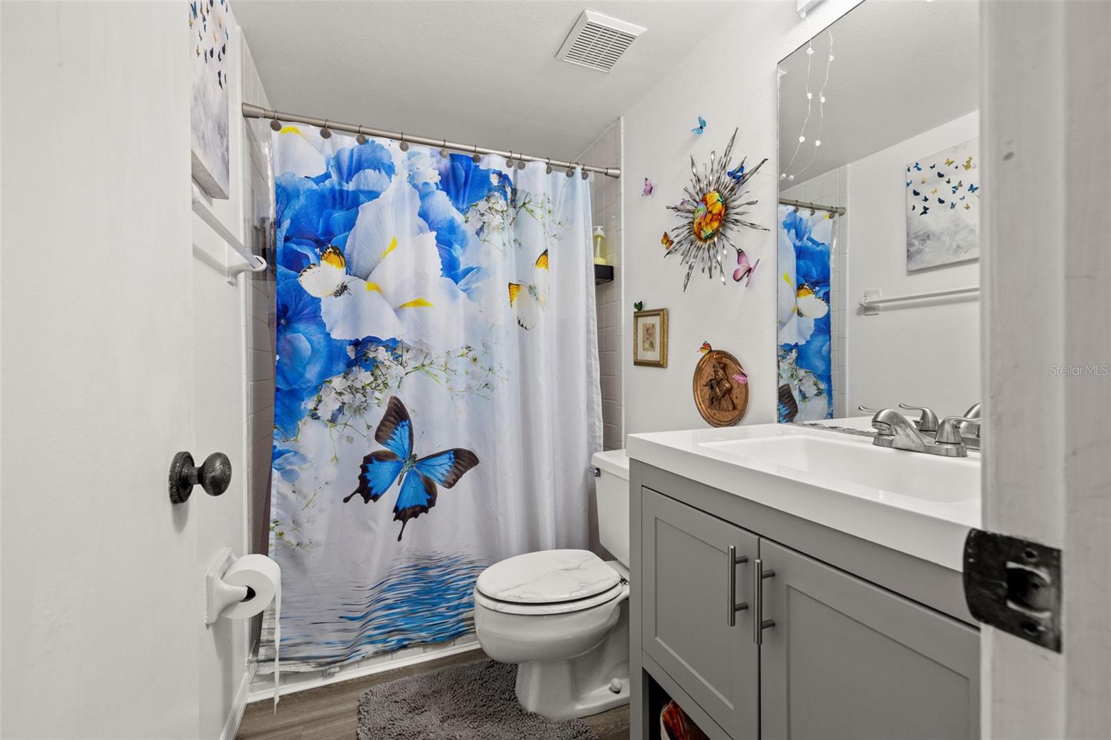 Image 21 of 41 For 2200 Bahia Vista Street B8