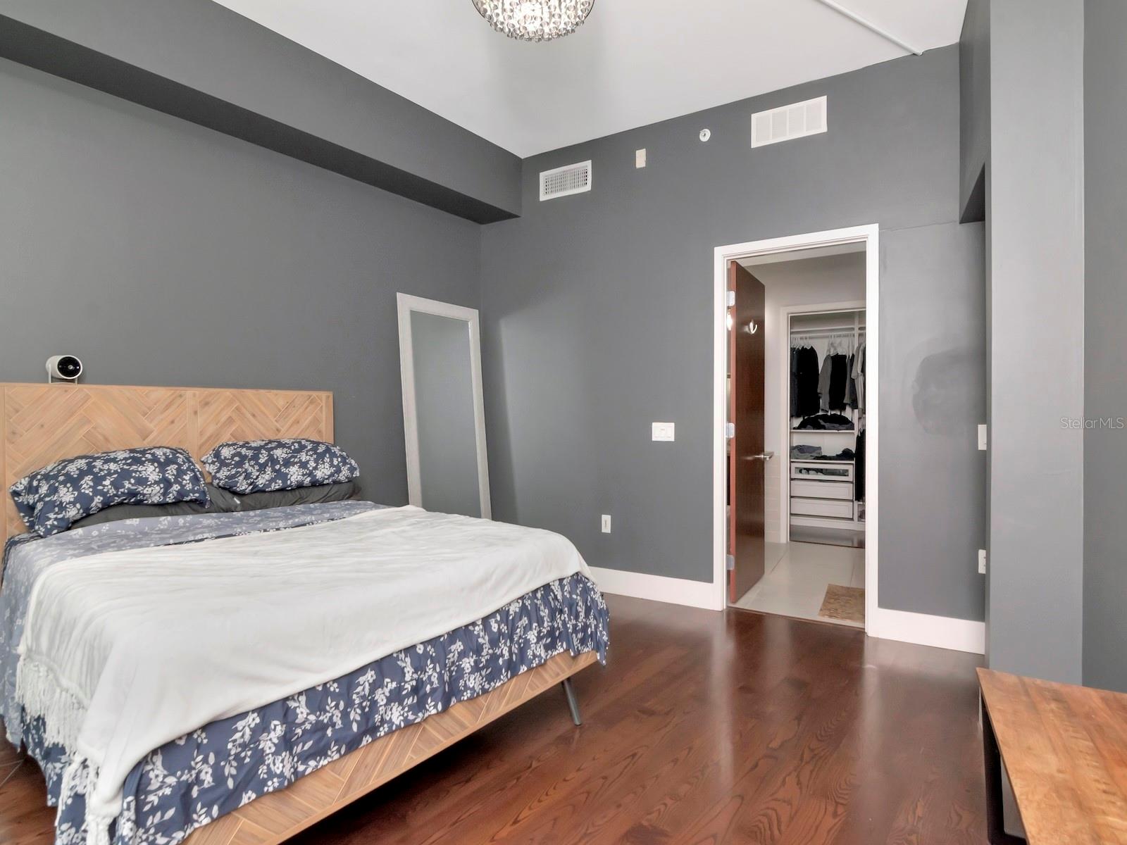 Image 21 of 42 For 111 12th Street 1821