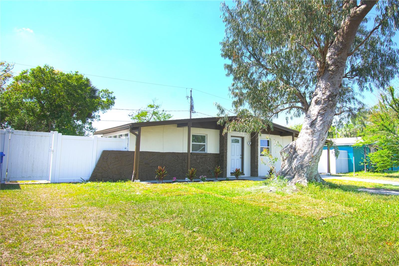 Image 2 of 24 For 8307 Libby Lane