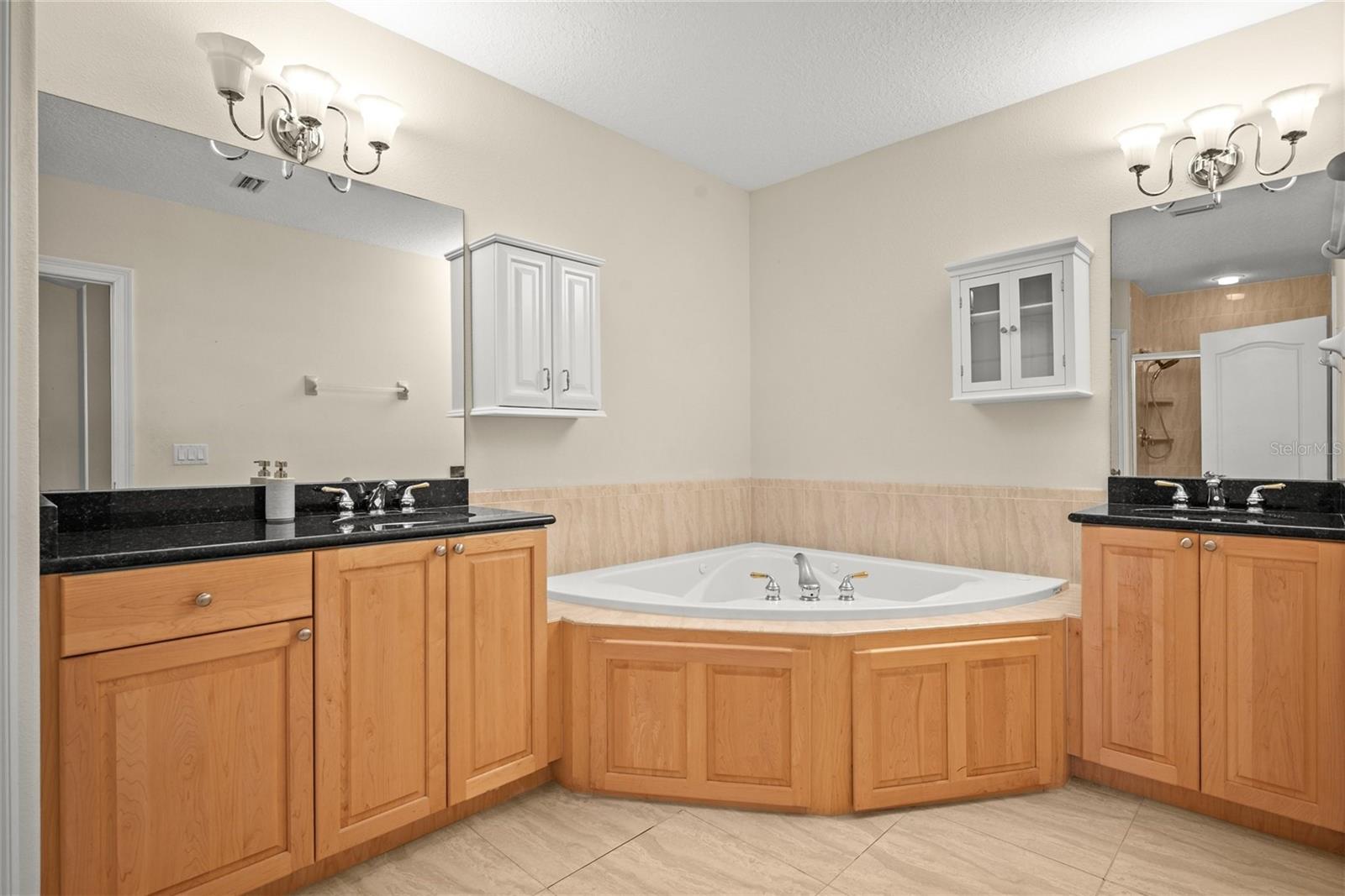 Image 38 of 45 For 140 Brightwater Drive 2