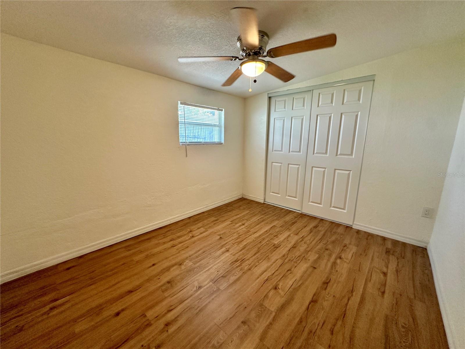 Listing photo id 16 for 3240 Briar Cliff Drive