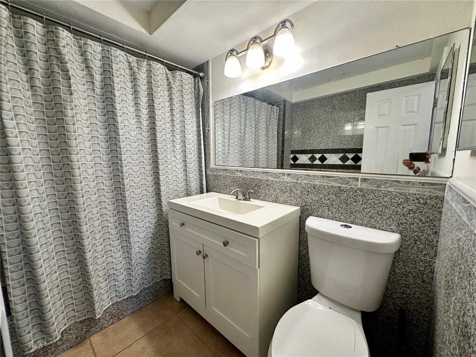 Listing photo id 23 for 3240 Briar Cliff Drive