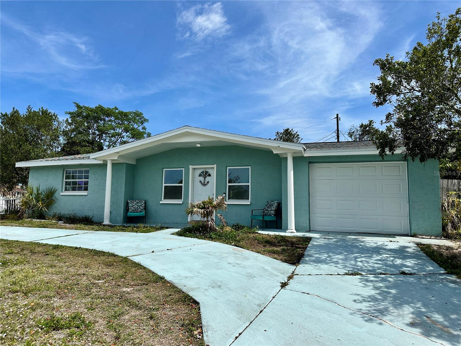 Listing photo id 36 for 3240 Briar Cliff Drive